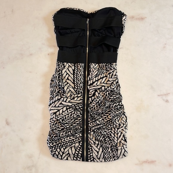 Dress - Picture 2 of 2